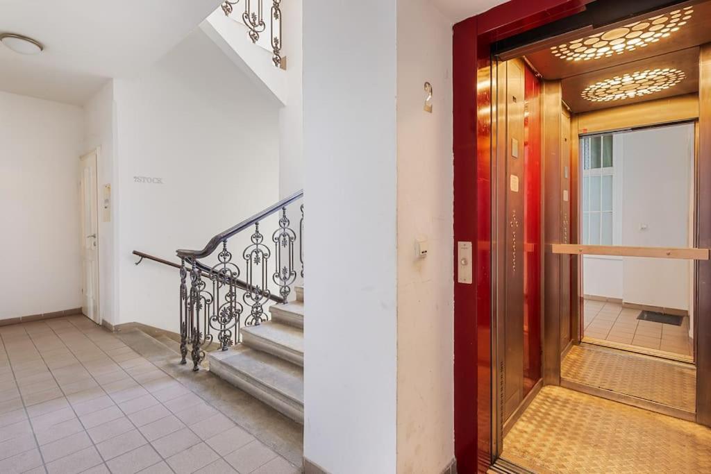 Apartment Luxury Vintage Vibe