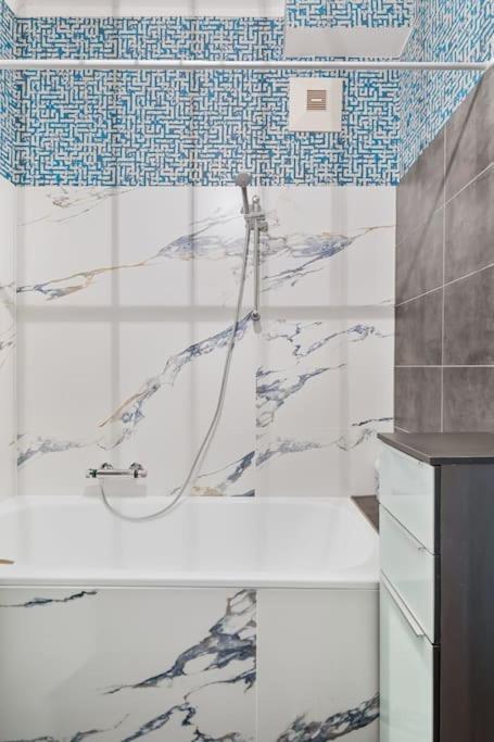 Luxury Vintage Vibe Apartment Wien