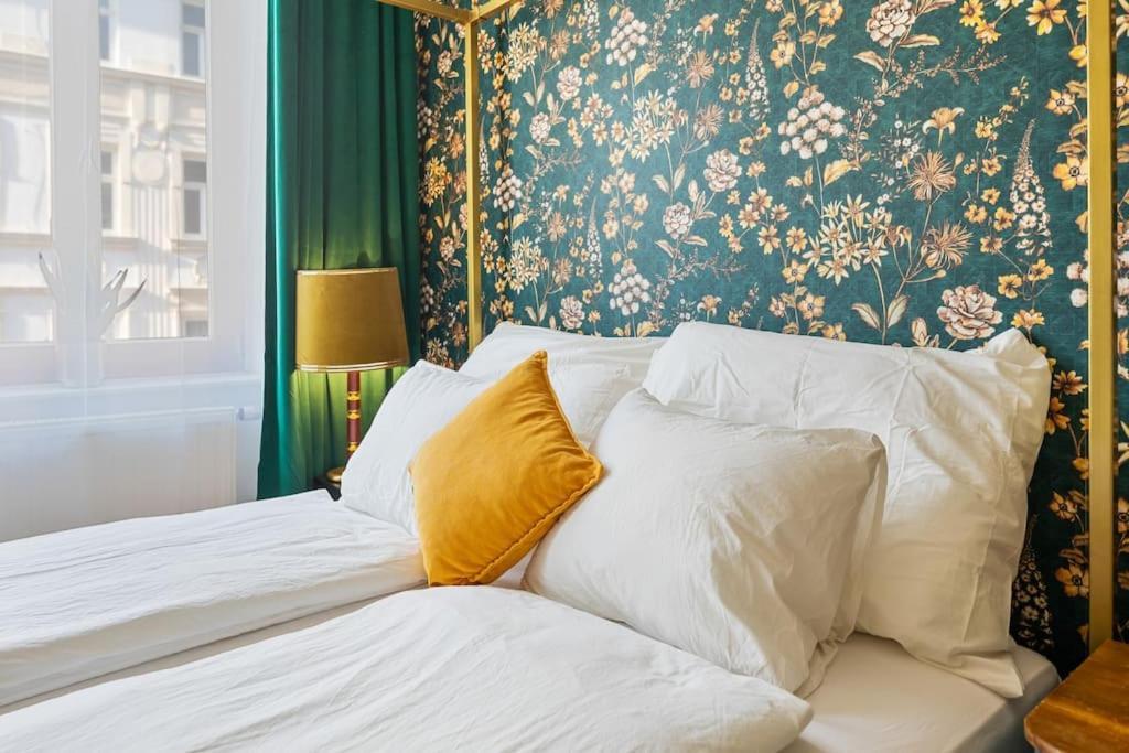 Luxury Vintage Vibe Apartment